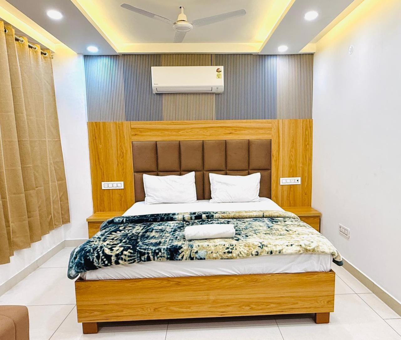 Hotel Swagat Residency Sohana Bagian luar foto