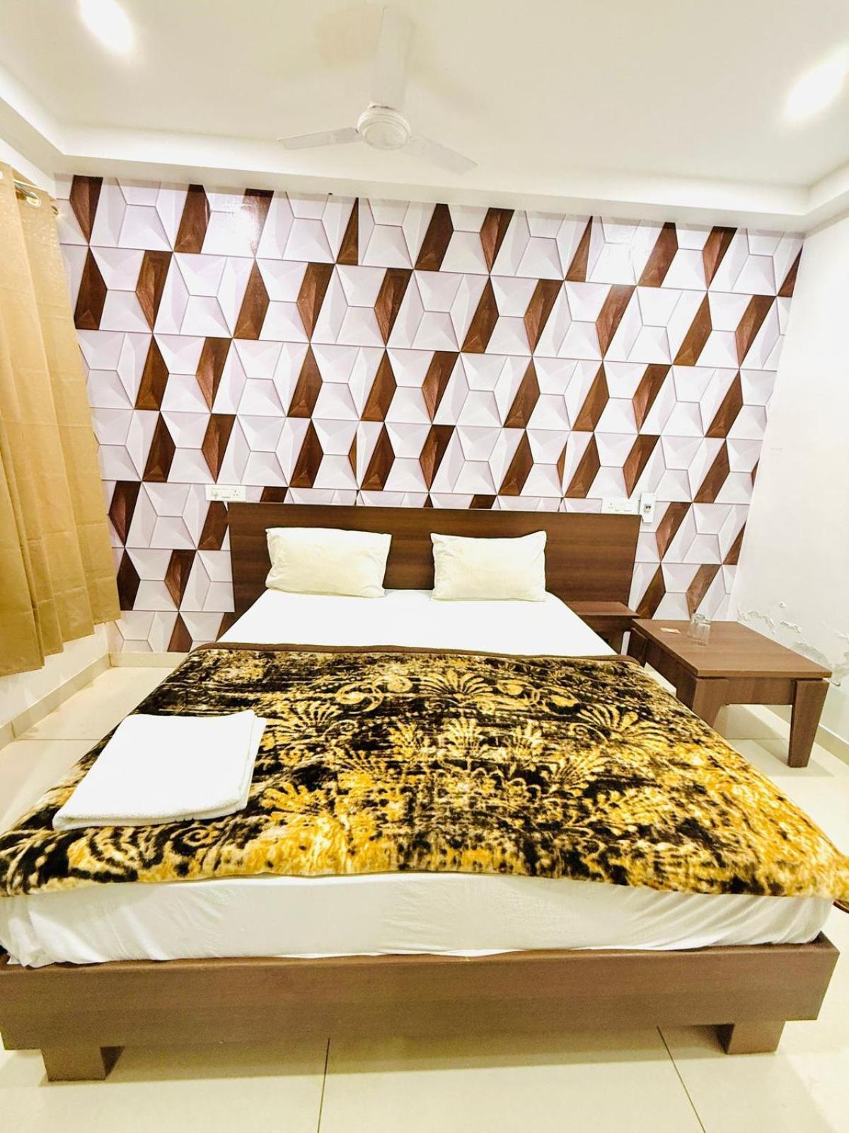 Hotel Swagat Residency Sohana Bagian luar foto