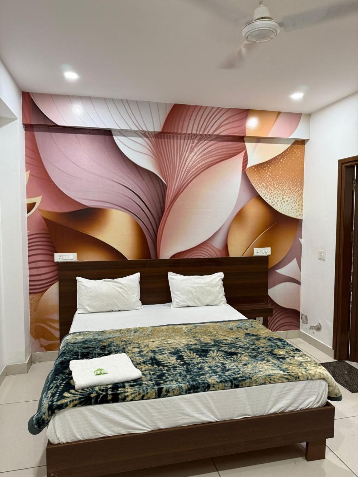 Hotel Swagat Residency Sohana Bagian luar foto
